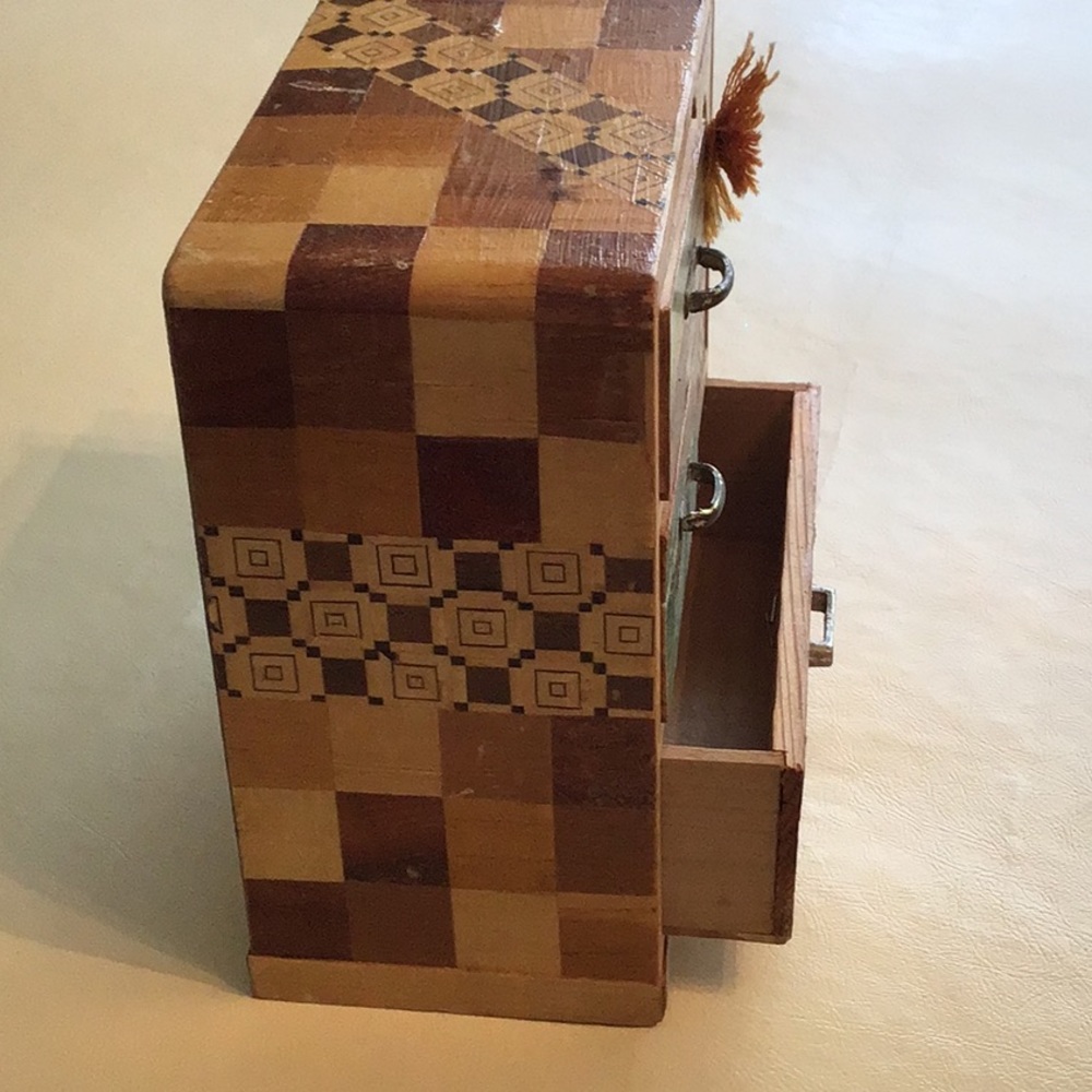 Japanese Box - Picture 2 of 10